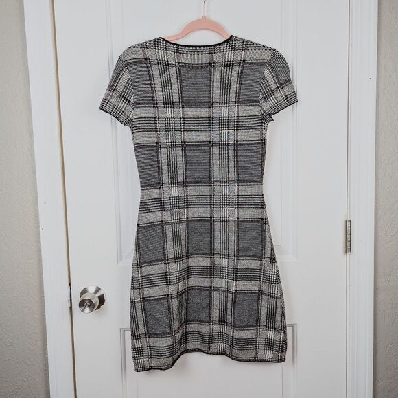 Theory | Black Gray Plaid Short Sleeve Knit Dress Size Small - Picture 3 of 6